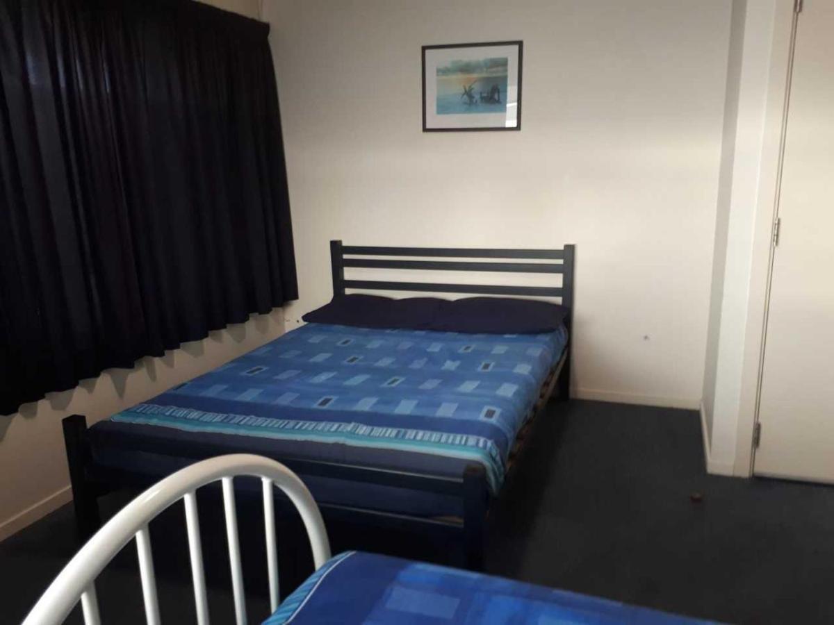 แฮตทริคลอดจ์ Hostel Motueka ภายนอก รูปภาพ