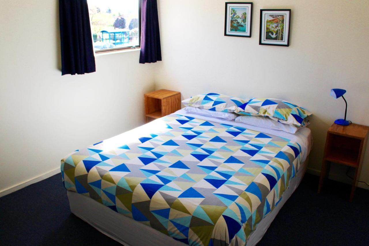 แฮตทริคลอดจ์ Hostel Motueka ภายนอก รูปภาพ